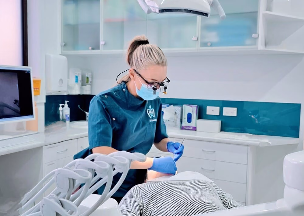 Emergency Dental Care for Interstate and Overseas Travellers and Students (1)